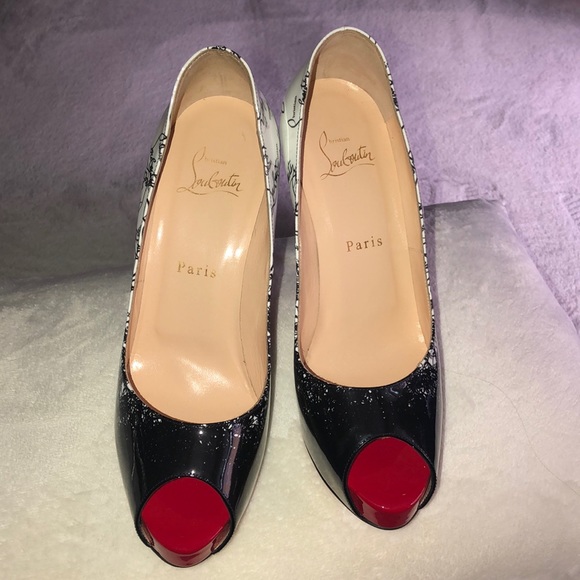 🖕🏽poshmark they kept my authentic shoes - Picture 2 of 6